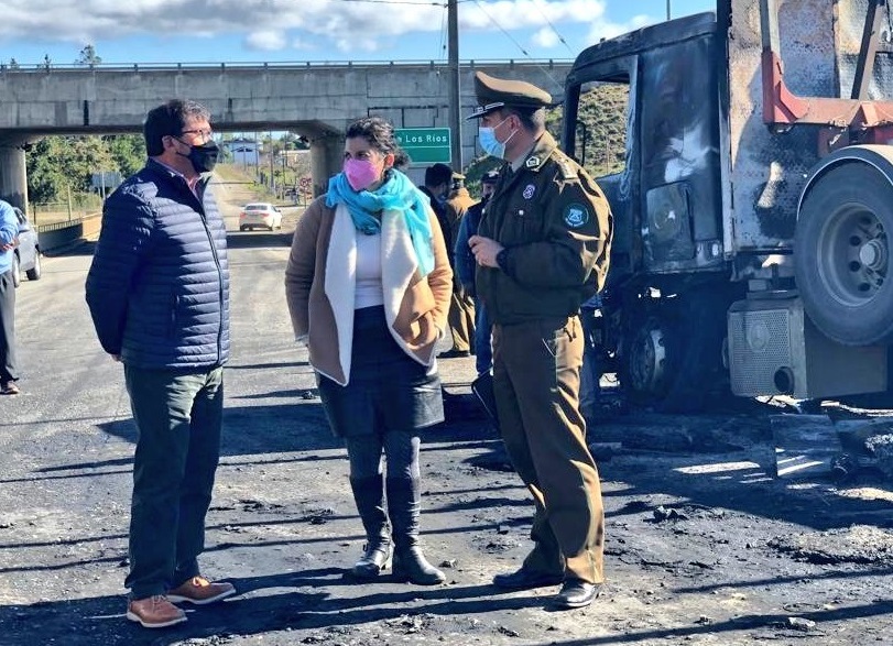 Delegada Daniela Dresdner visitó a las víctimas de atentado incendiario en Los Álamos