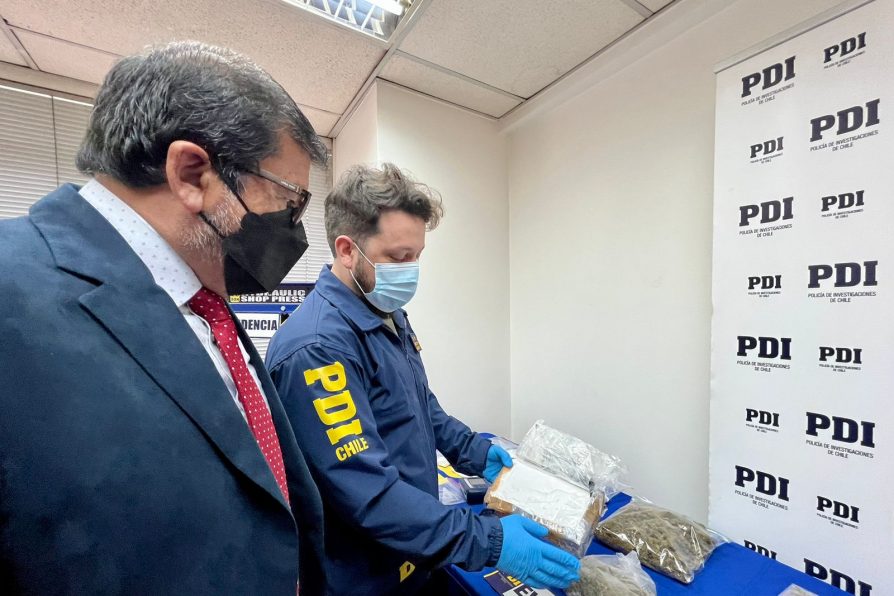 Operativo de la PDI Concepción detuvo a tres hombres y decomisó más de 2.700 dosis de droga