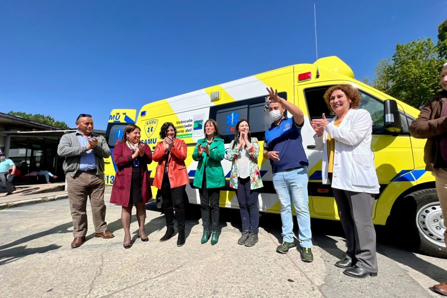 Hospital de Santa Juana recibió nueva ambulancia