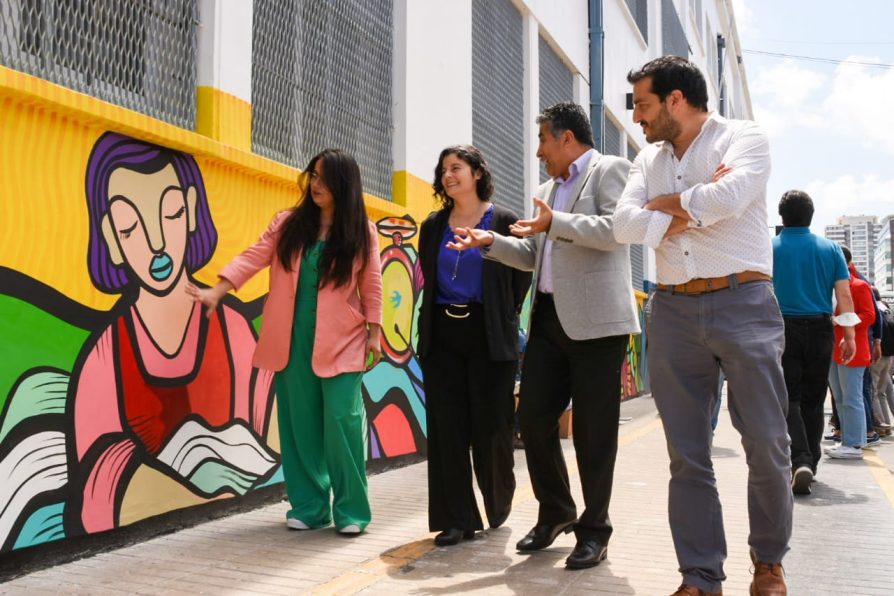 <strong>Colorido mural recupera un punto neurálgico del Centro de Concepción</strong>