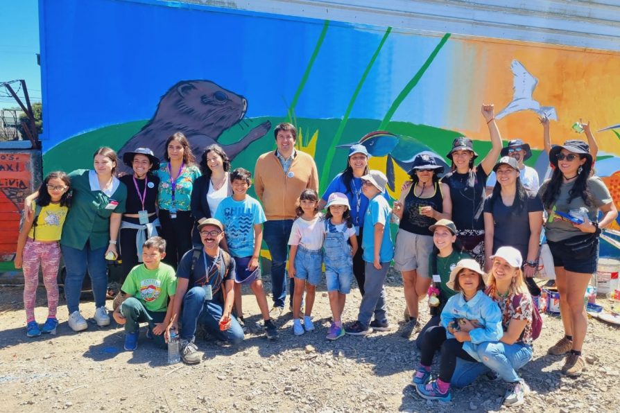 Día Mundial de los Humedales: Pintan mural que destaca la biodiversidad en el Humedal Paicaví- Tucapel