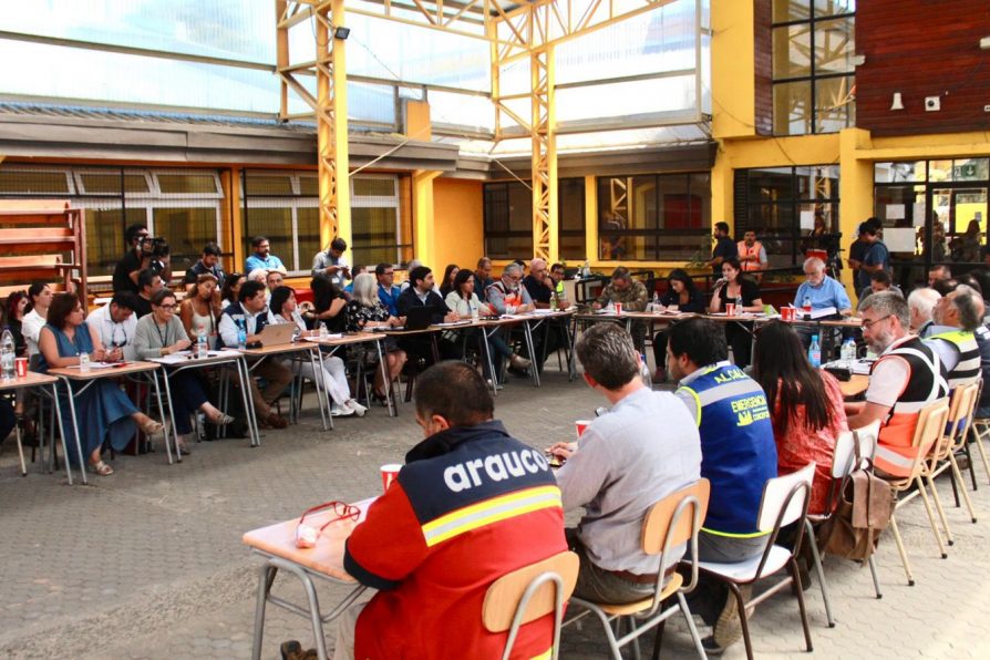 Autoridades se reúnen en Santa Juana para abordar Plan Integral de Reconstrucción