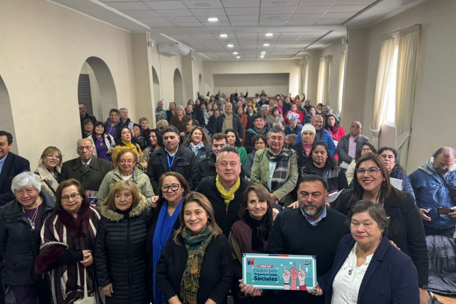 Autoridades celebran a representantes de la sociedad civil en el mes de los dirigentes