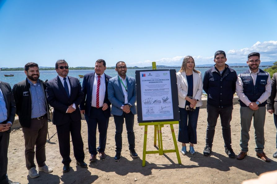 Autoridades firman acuerdo para avanzar en la protección del Santuario Humedal Desembocadura Río Biobío
