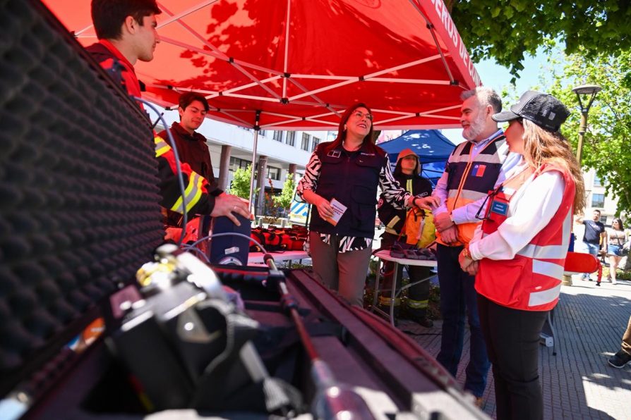 Feria de Protección Civil exhibió las capacidades de emergencias en instituciones públicas y privadas del Biobío