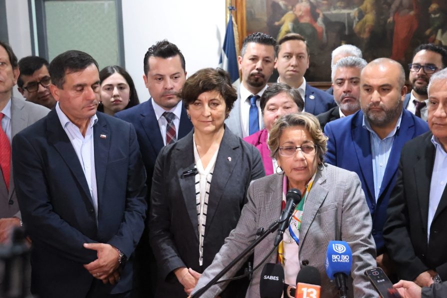 Gobierno anuncia acuerdo para continuar avanzando en construcción de red de hospitales en Biobío