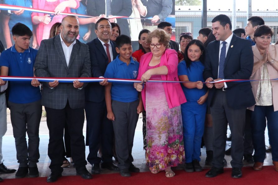 Autoridades inauguran las nuevas instalaciones de la Escuela Profesora Juana Salgado Parra de Hualqui
